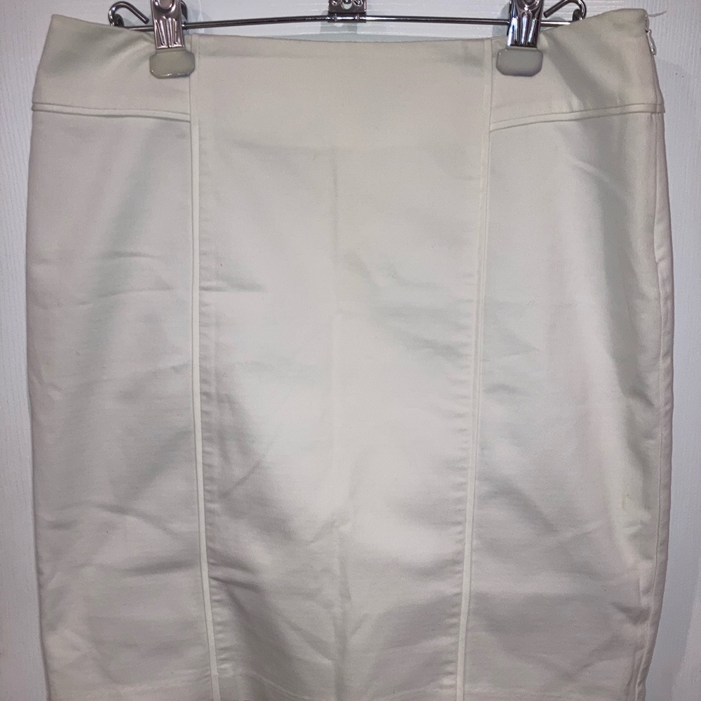 NY&CO Woman’s Off-White Skirt Work Office Sz 8 - Picture 3 of 4